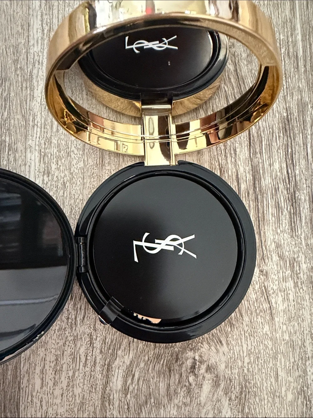 Yves Saint Laurent cushion foundation in ln1. New product